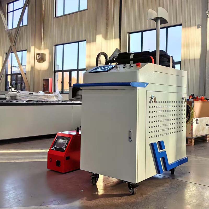 Industrial Laser Manufacturers - Saldatrice Laser a Fibra Portatile da