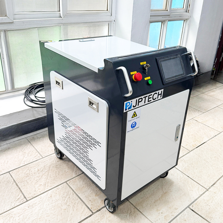 Macchina per Pulizia Laser a F - Industrial Laser Repair recensione e prezzo